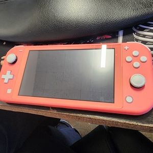 Nintendo switch lite-Coral